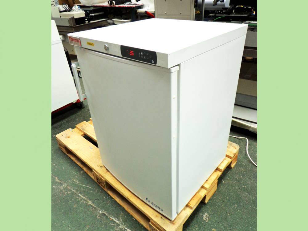 Thermo Scientific 151L Laboratory Freezer Class SN, Model 151F-AEW-TS